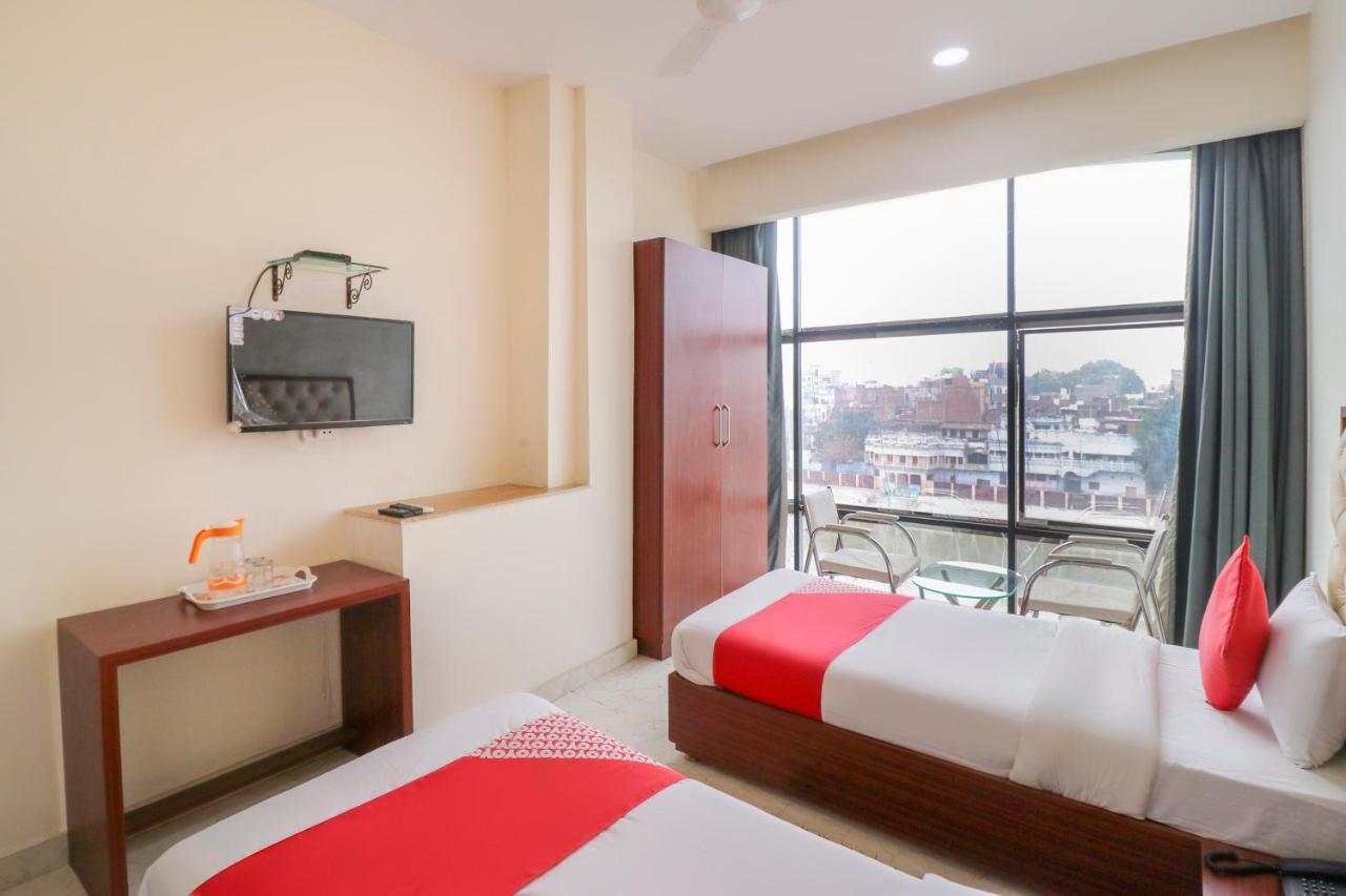 Oyo Flagship 69860 Mastana Palace Hotel Варанаси Екстериор снимка