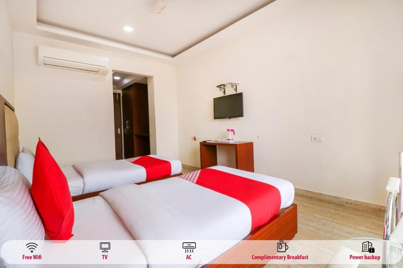 Oyo Flagship 69860 Mastana Palace Hotel Варанаси Екстериор снимка